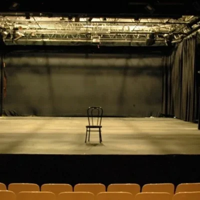 EMPTY-STAGE-2_1440970790_1180X580_c_c_0_0